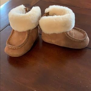 Ugg baby boots Size 2/3